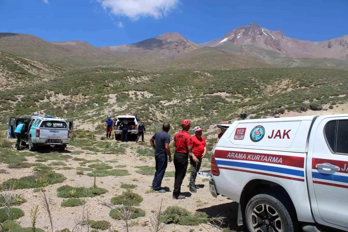 Erciyes'te Mahsur Kalan Dağcılar İçin Kurtarma Çalışması