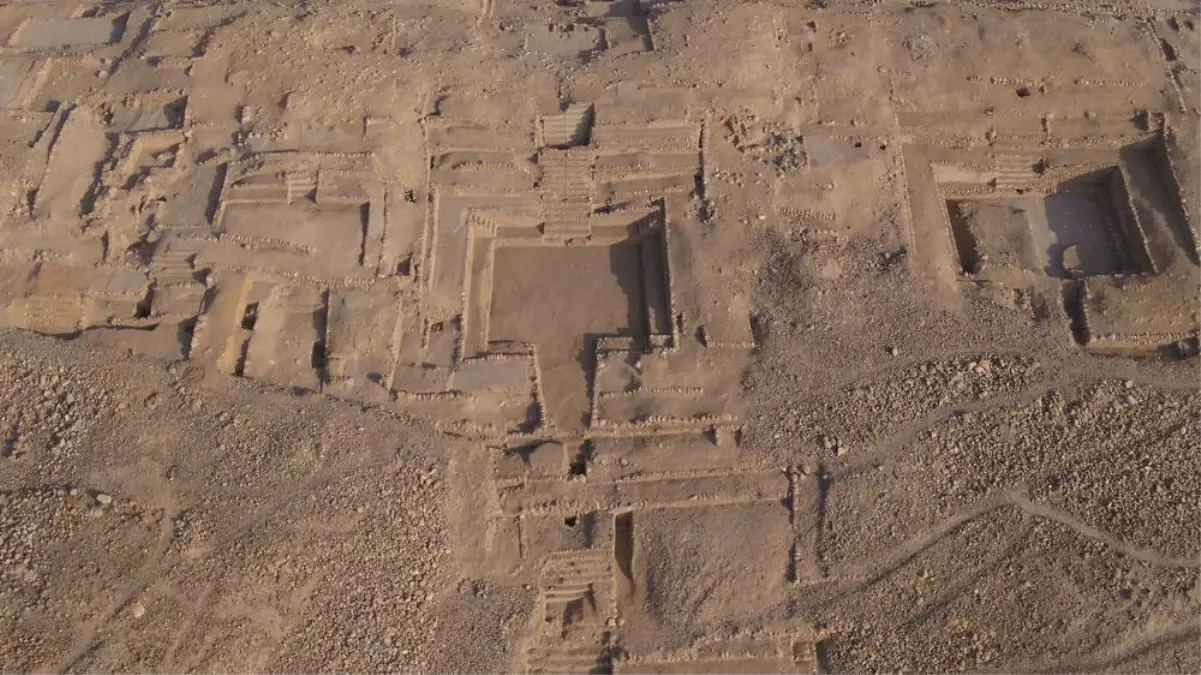 Peru'da 3.500 Yıllık Antik Şehir Keşfedildi