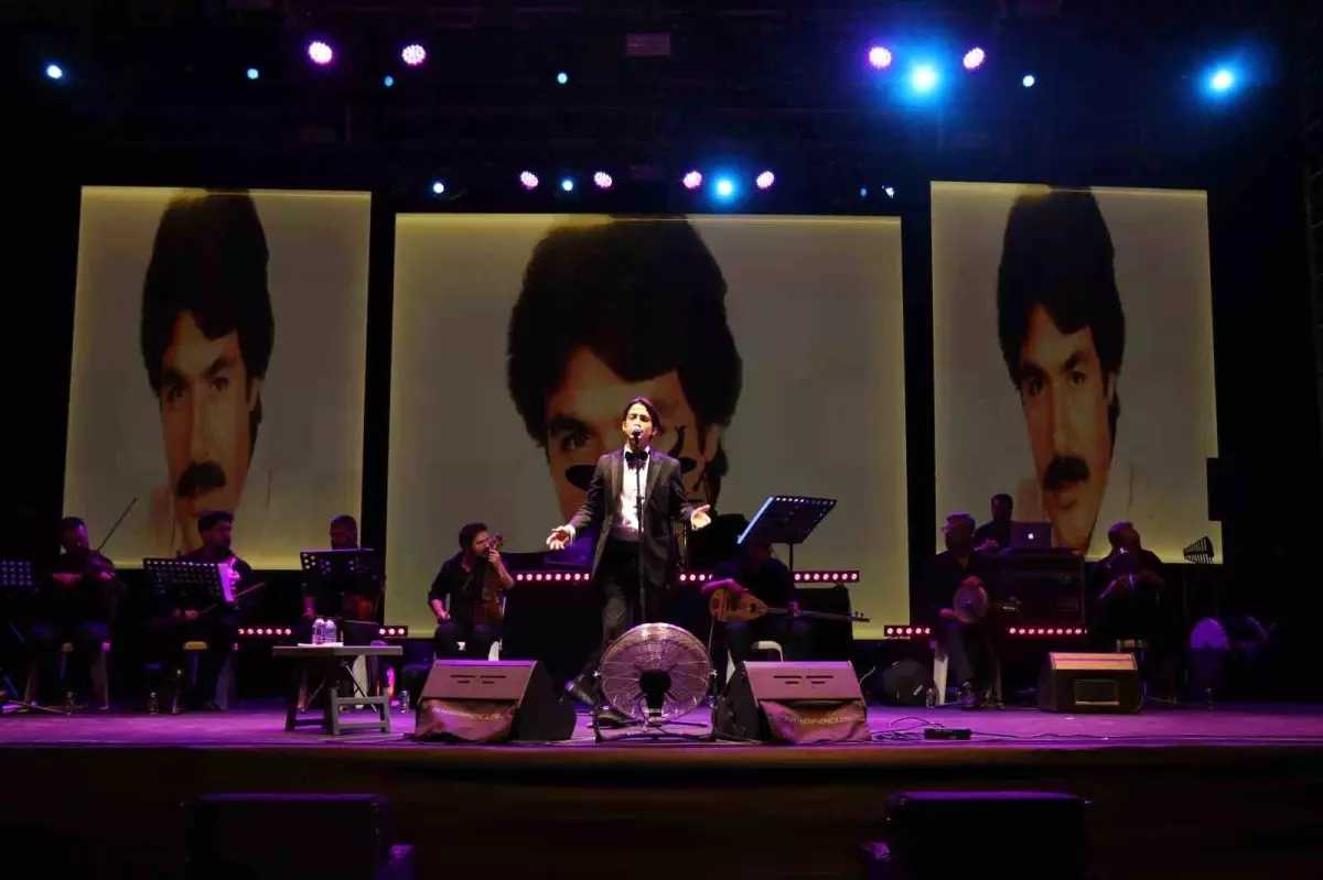 Şahin Kendirci DENİZLİ'de Unutulmaz Bir Konser Verdi