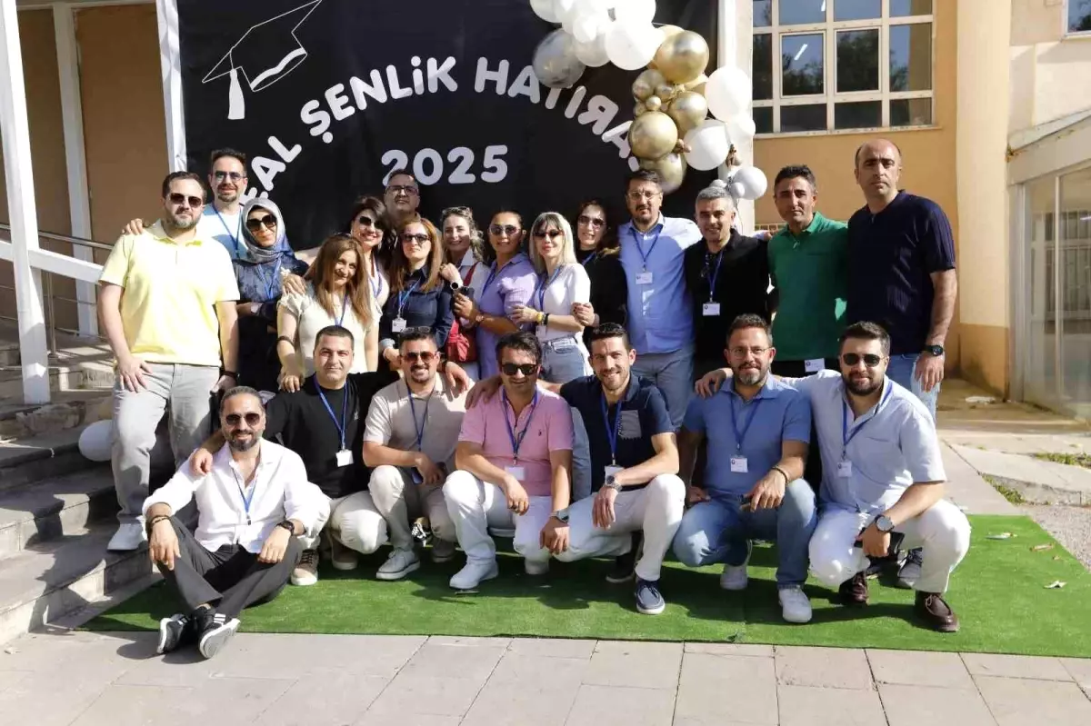 EAL Mezunları Geleneksel Şenlikte Buluştu