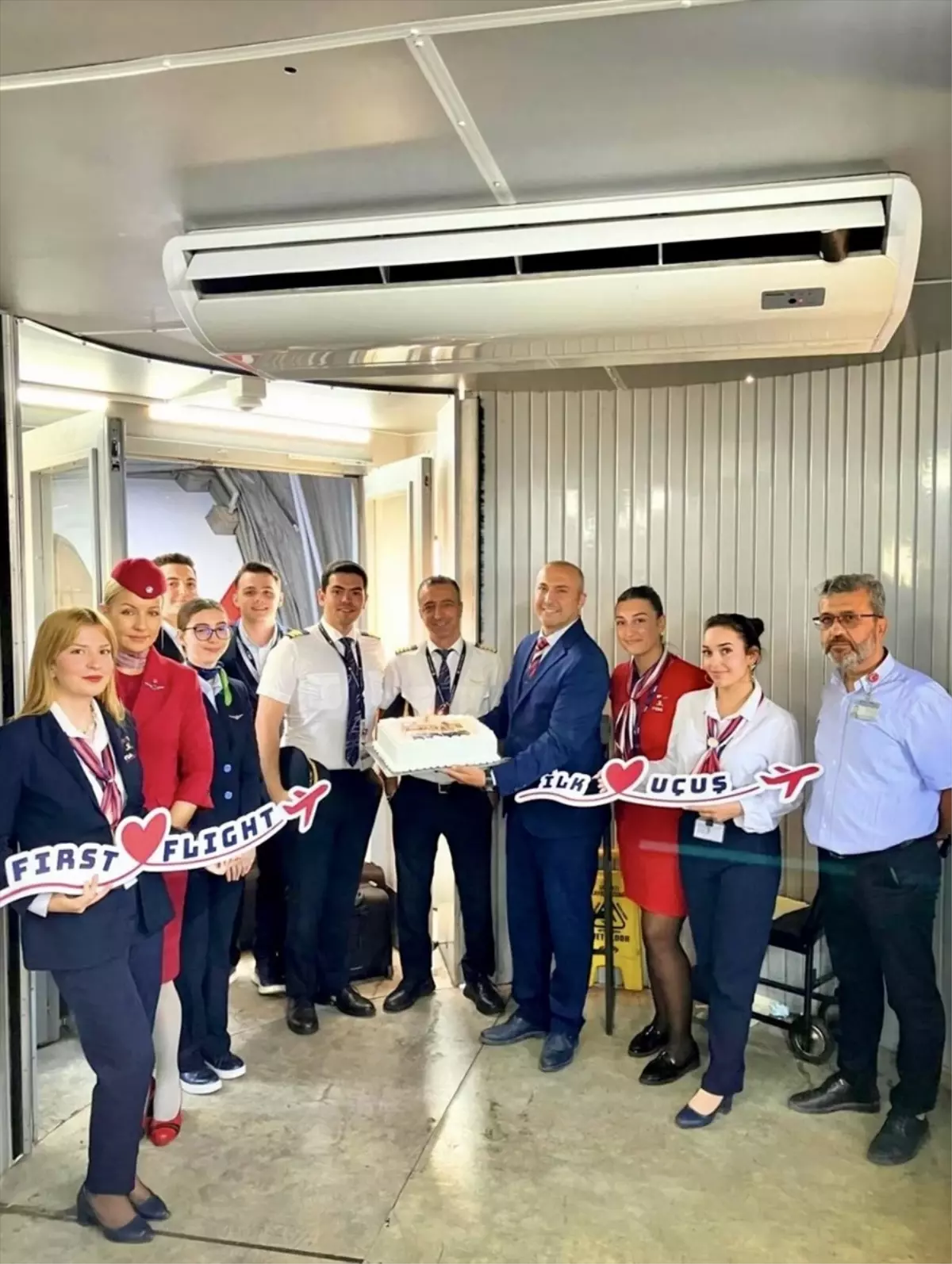 Dalaman'a Tiran'dan İlk Turist Uçuşu