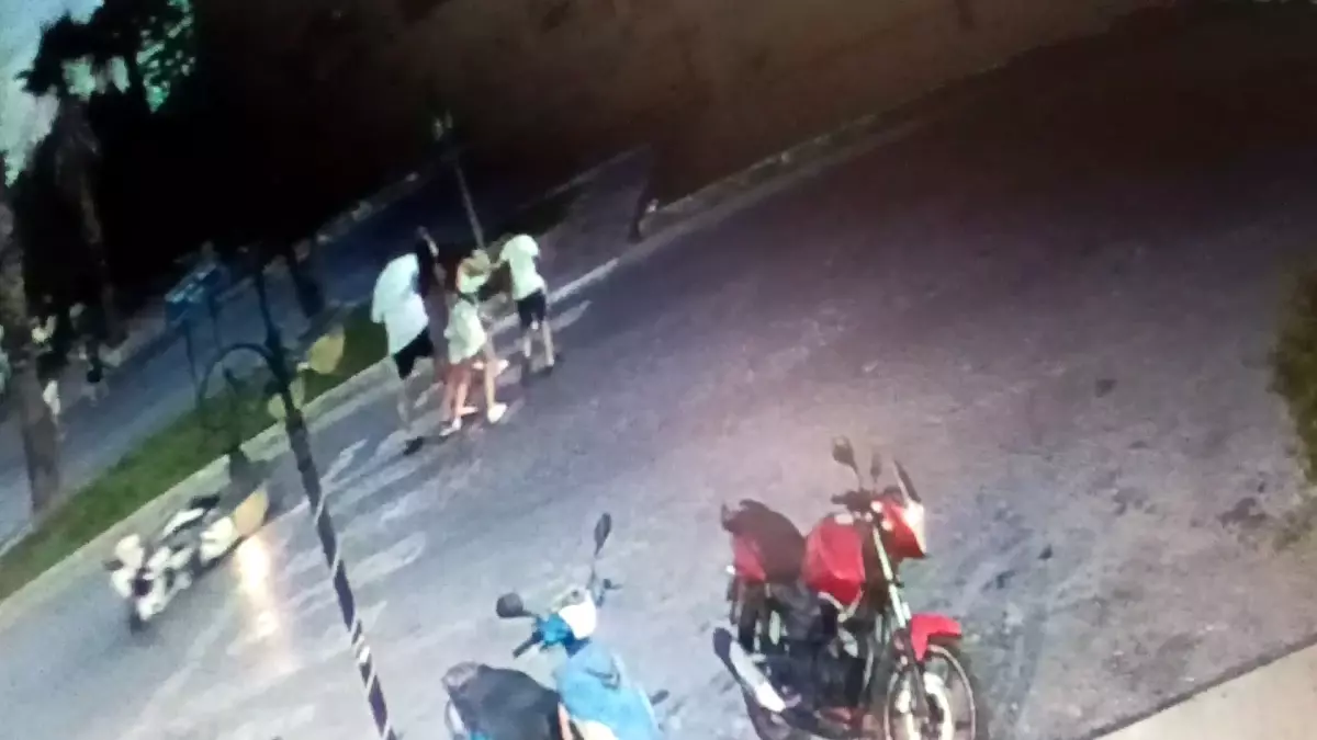 Antalya'da Motosiklet Kazası: 3 Rus Turist Yaralandı