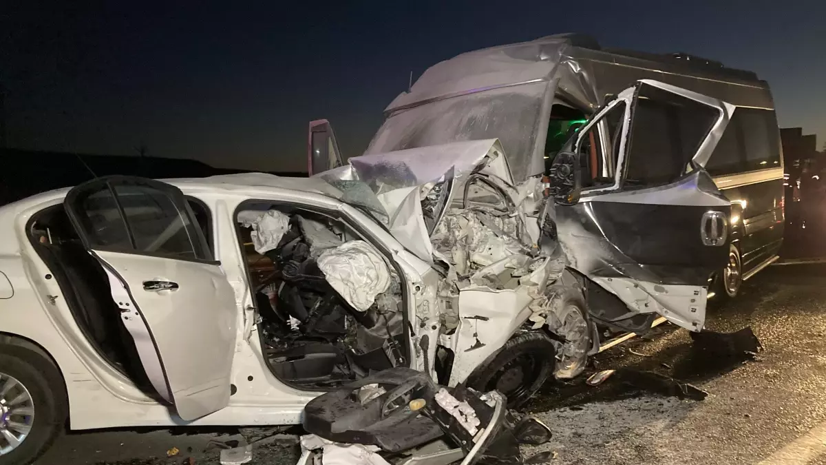 Sincan'da Kafa Kafaya Çarpışma: 1 Ölü