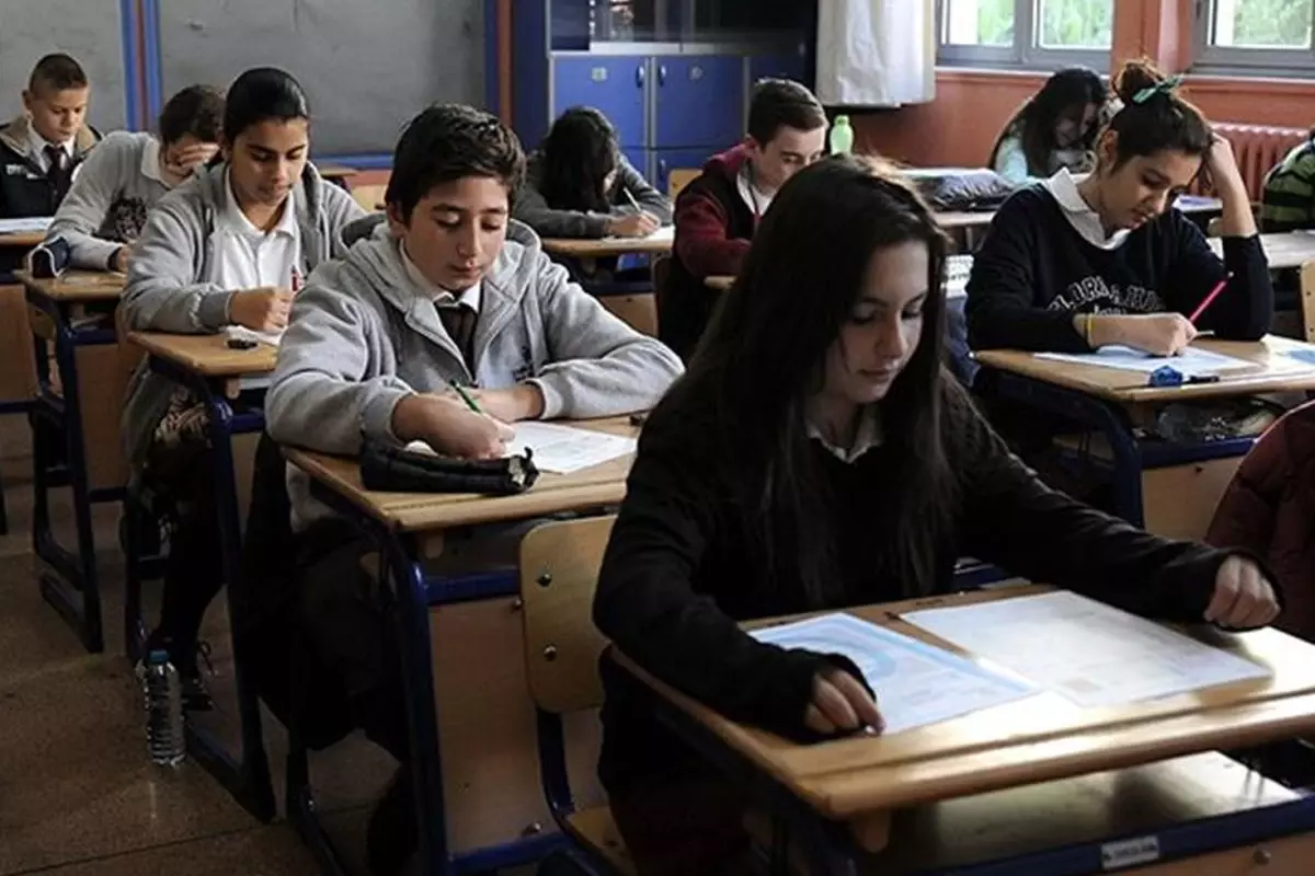 Lise eğitimi 2 yıl mı olacak? Bakan Tekin milyonları ilgilendiren soruyu yanıtladı