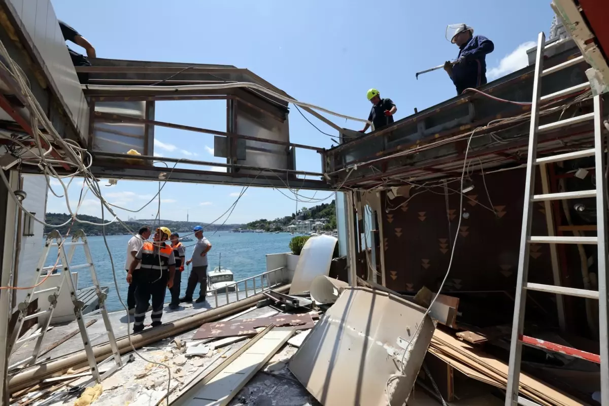 İstanbul Boğazı'ndaki kaçak yapılar yıkılmaya başlandı