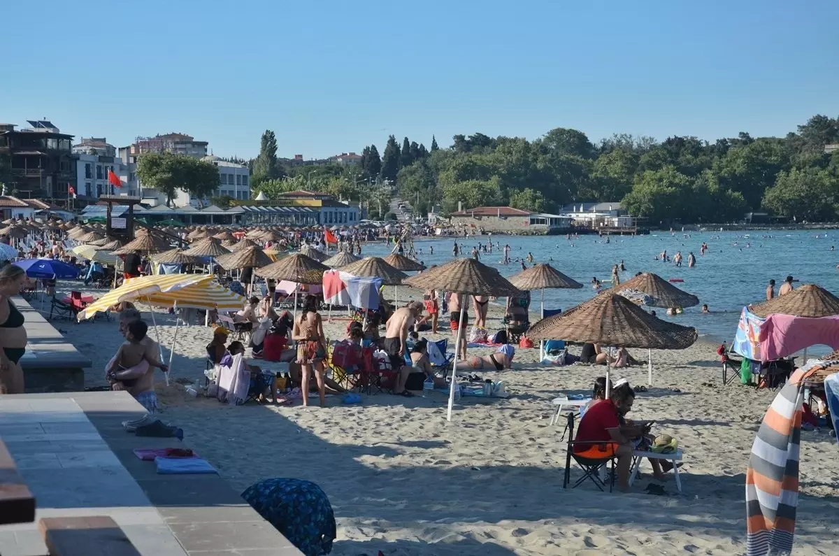 Gelibolu'da Plajlara Yoğun İlgi
