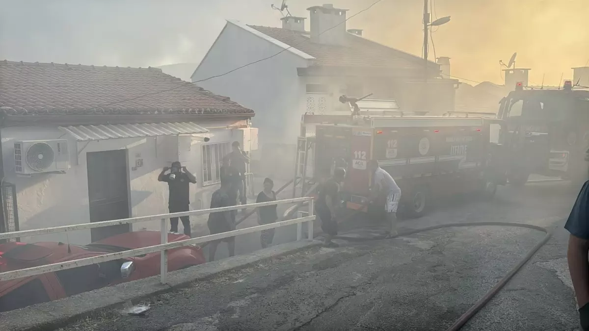 Menteşe'de Yangın: 2 Yaralı