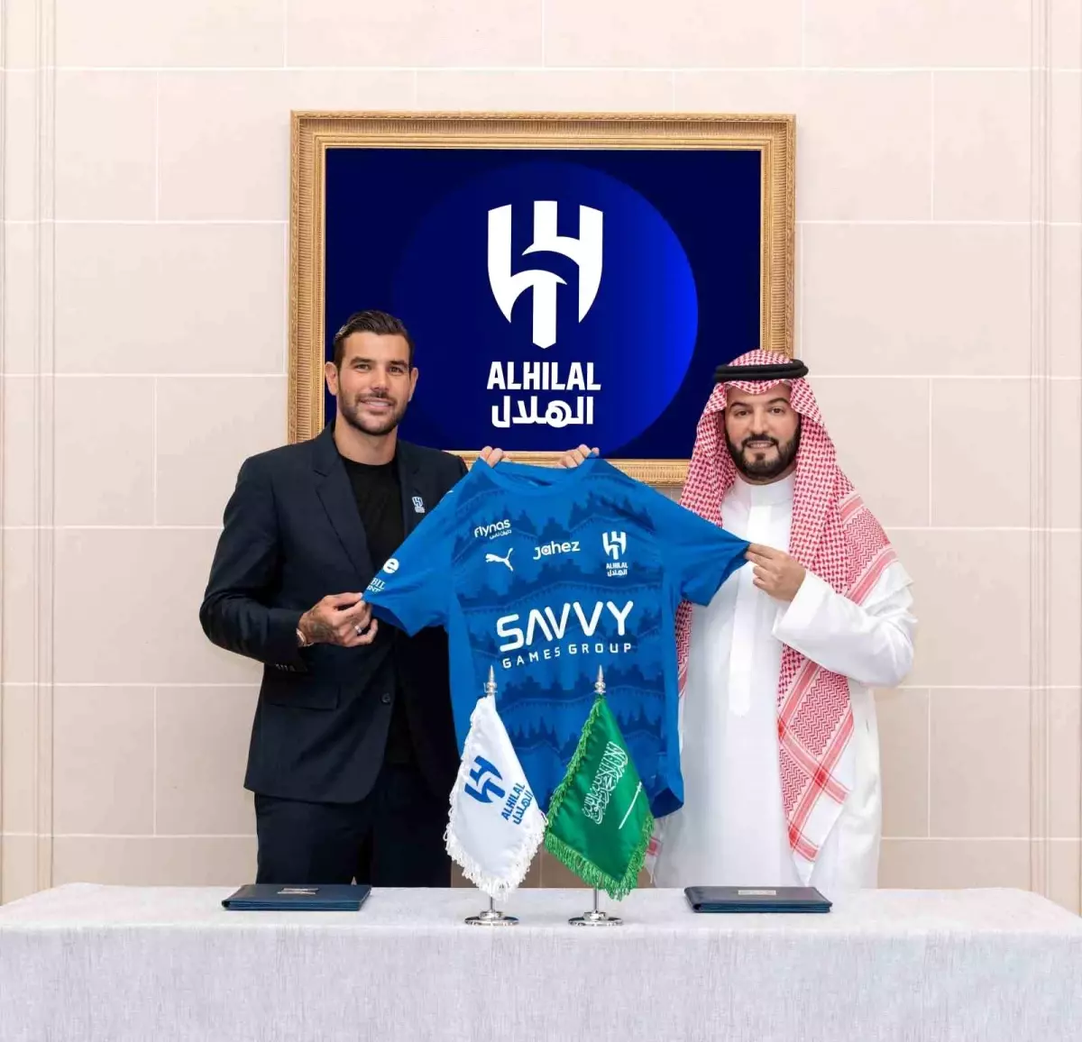 Al Hilal, Theo Hernandez'i Transfer Etti