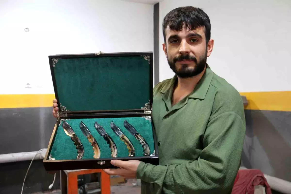 Sivaslı Usta'dan Özel Tasarım Bıçak