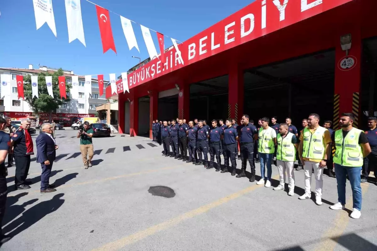 Kayseri İtfaiyesi Orman Yangınlarıyla Mücadelede Övgü Aldı