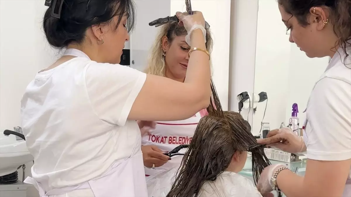 Tokat'ta 65 Yaş Üstü Kadınlara Ücretsiz Kuaför