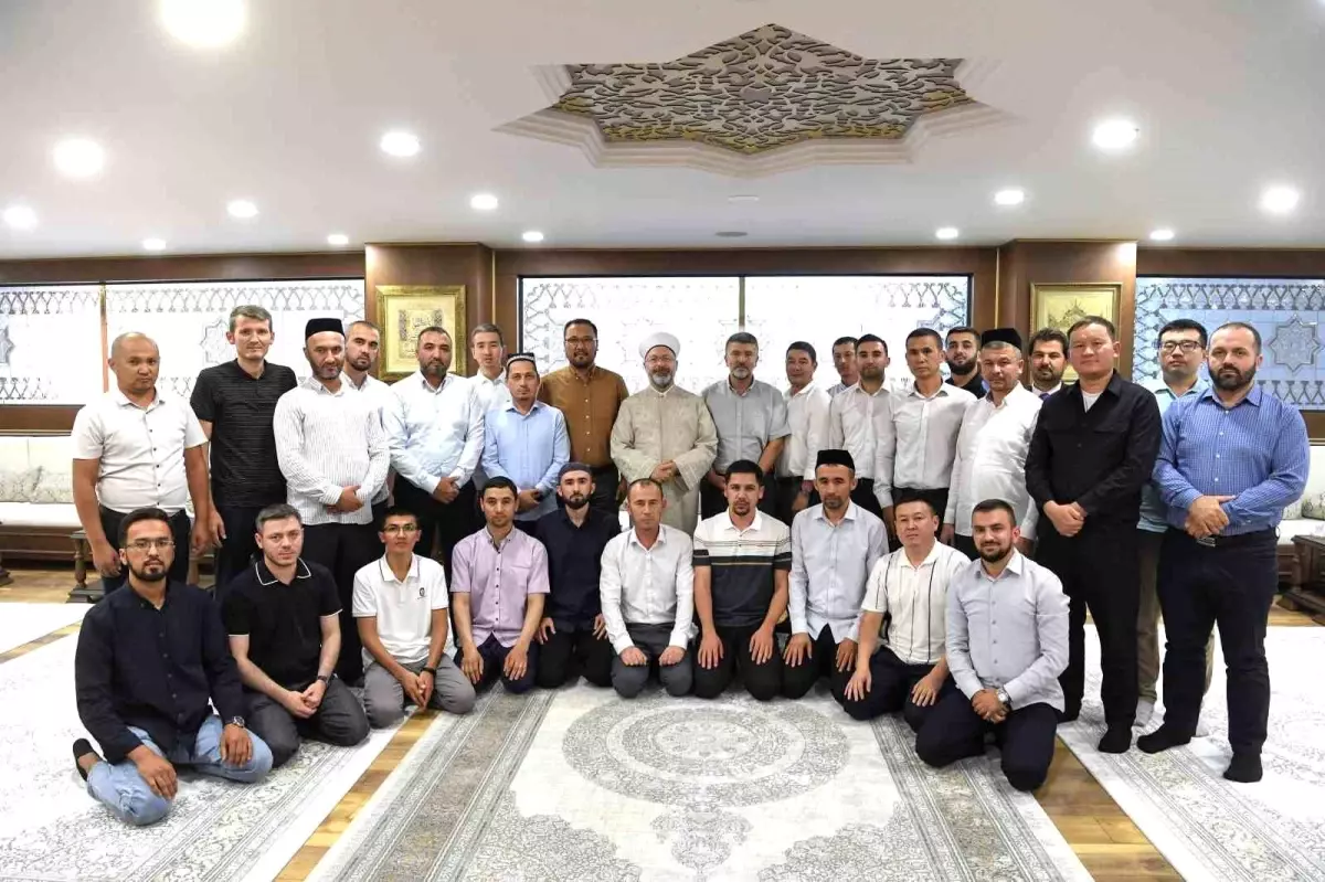 Diyanet'ten Türk Akademisyenlerle Buluşma