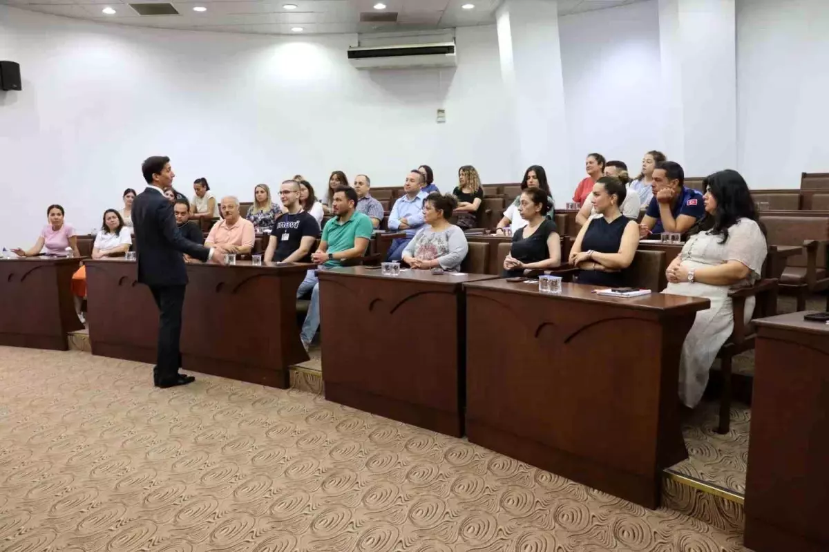 Nazilli Belediyesi'nde Kişisel Gelişim ve İletişim Semineri Düzenlendi