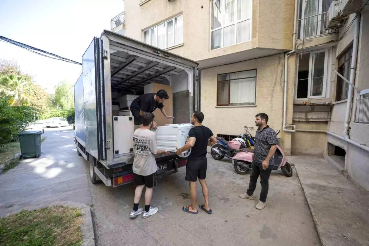 Mersin'de Üniversite Öğrencilerine Ücretsiz Taşıma Hizmeti
