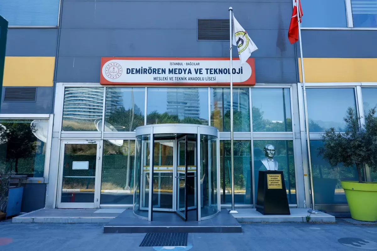 Türkiye'nin İlk Yapay Zeka Lisesi Açıldı