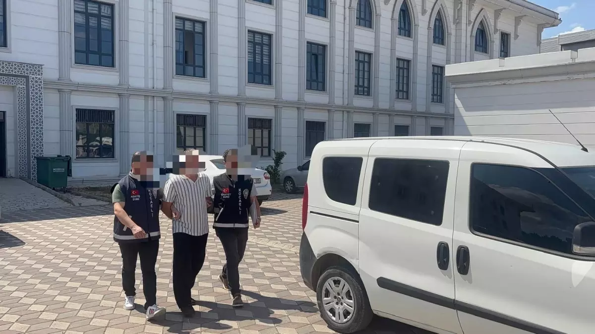 Üvey Oğul Bıçaklandı, Baba Tutuklandı
