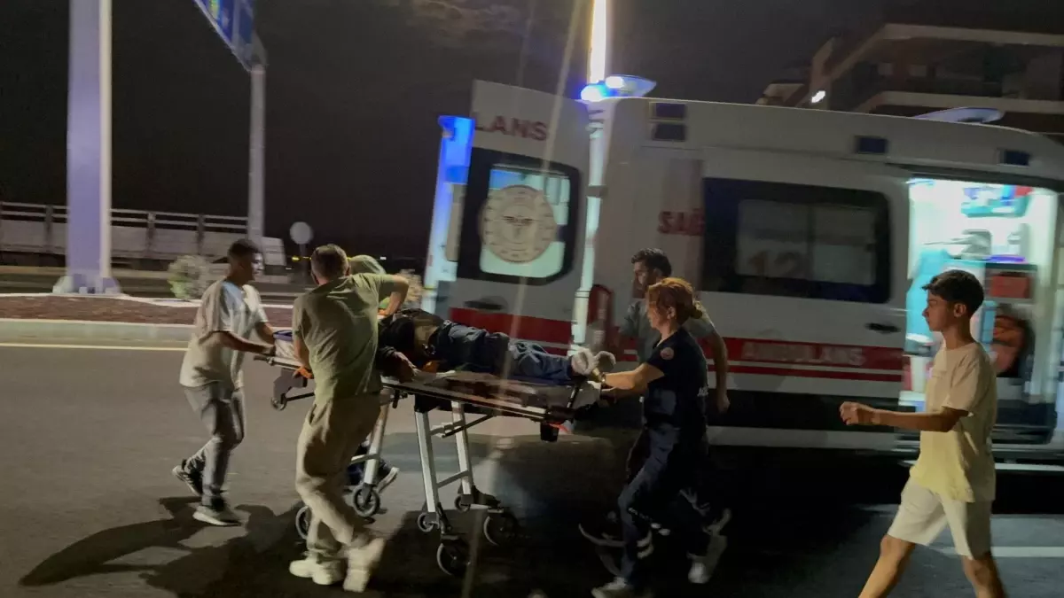 Minibüs Çarpan Mustafa Köpük Hayatını Kaybetti