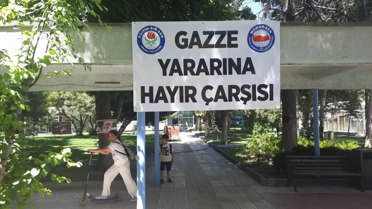 Filistin'e Yardım Kermesi Düzenlendi