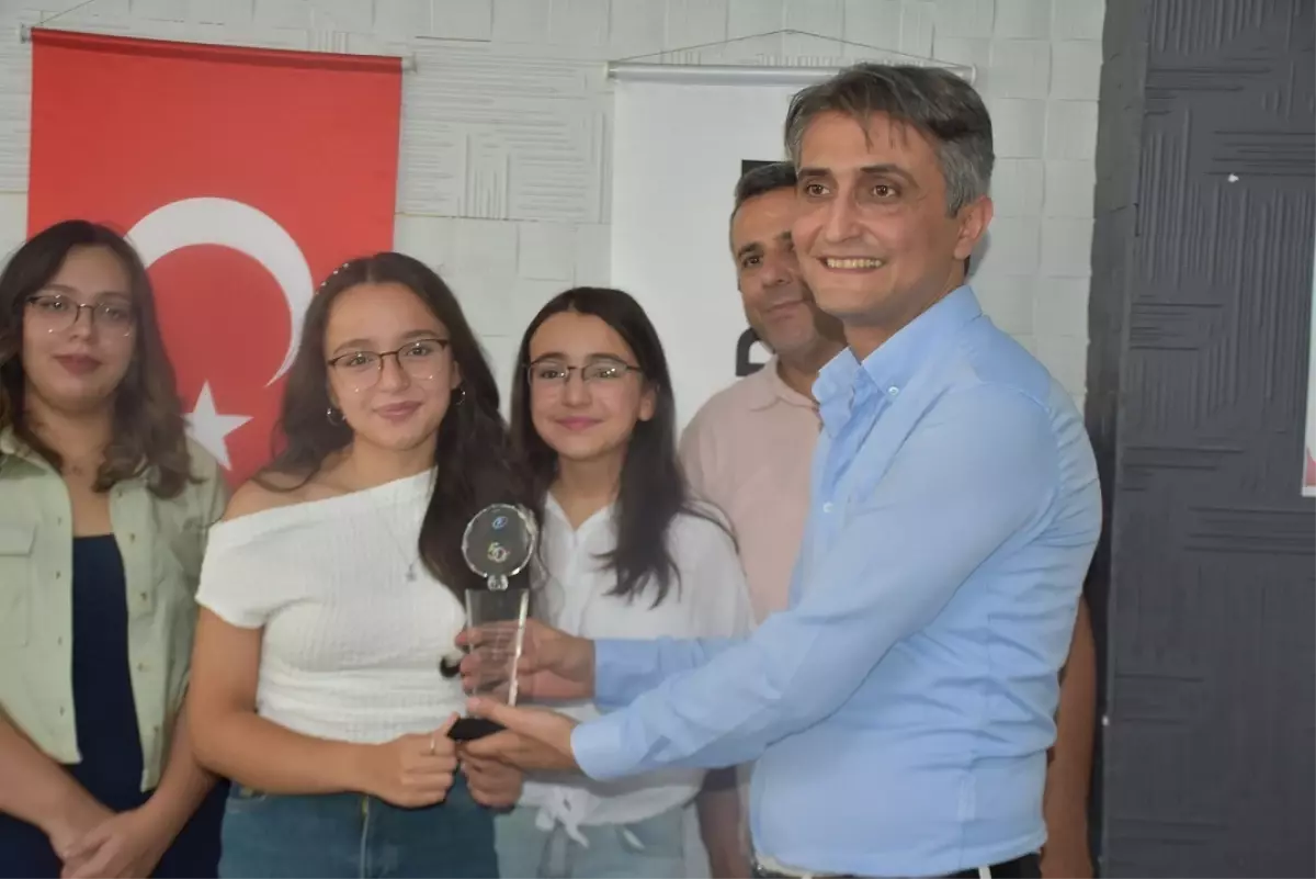 Tuğba Kılınç LGS'de Türkiye Birincisi Oldu