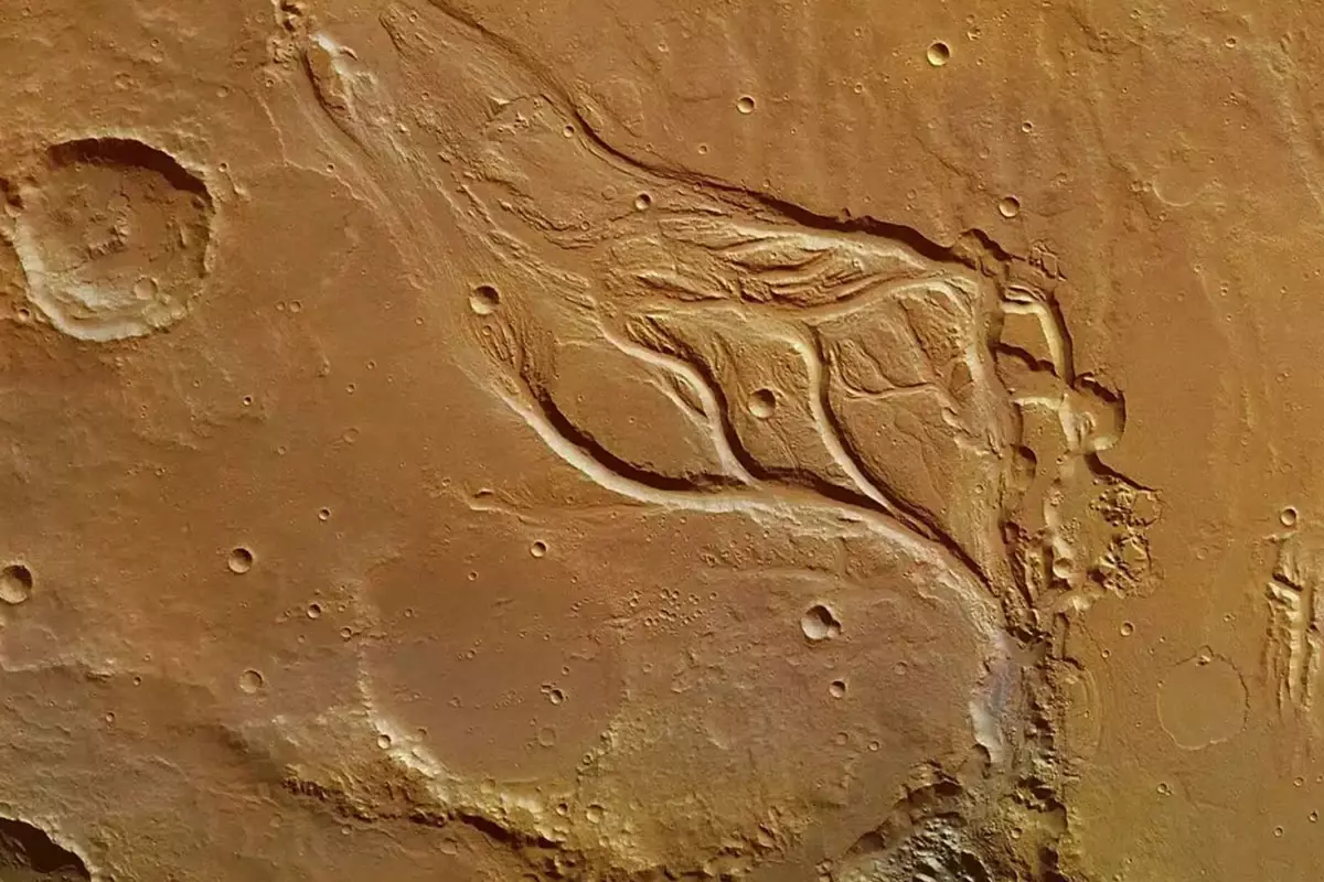 Mars'ta eski nehir izleri keşfedildi