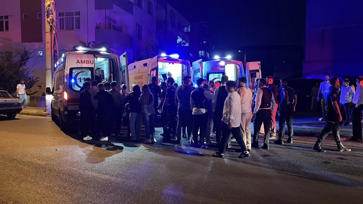 Körfez'de Yangın, 5 Kişi Mahsur Kaldı