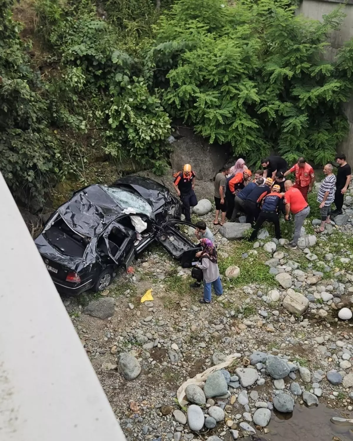 Fındıklı'da Kaza: 1 Ölü, 8 Yaralı