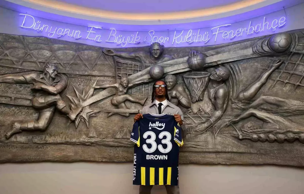 Fenerbahçe Archie Brown'u Transfer Etti