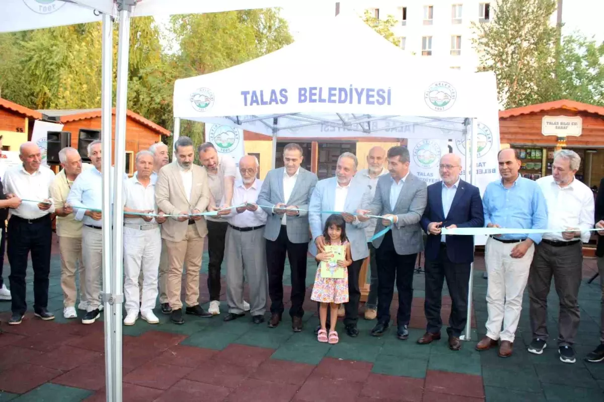 Talas'ta Sahaflar Çarşısı Açıldı