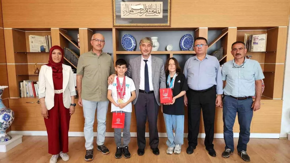 Kütahya’nın Yüzü Parlayan Öğrenciler