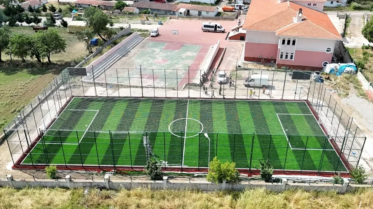Uzunköprü'de Yeni Okul ve Spor Alanları Tamamlandı