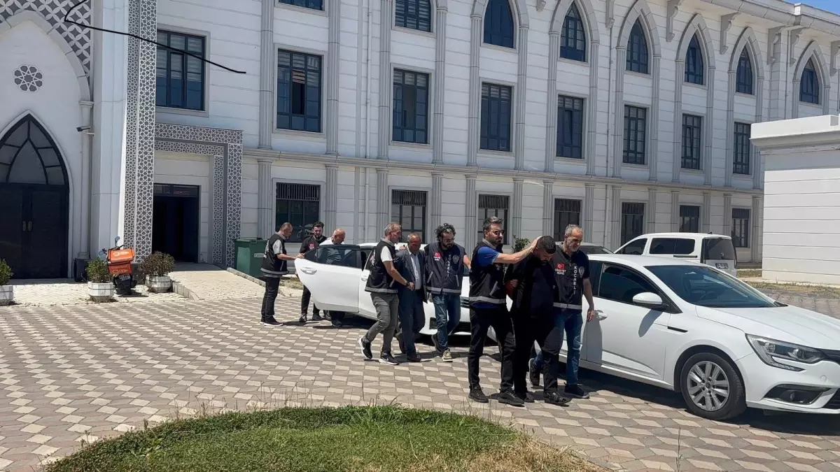 Kartepe'de Akraba Kavgası: İki Kişi Öldürüldü