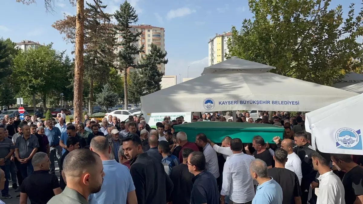 Kayseri'de Bıçaklı Kavga Davası Ertelendi