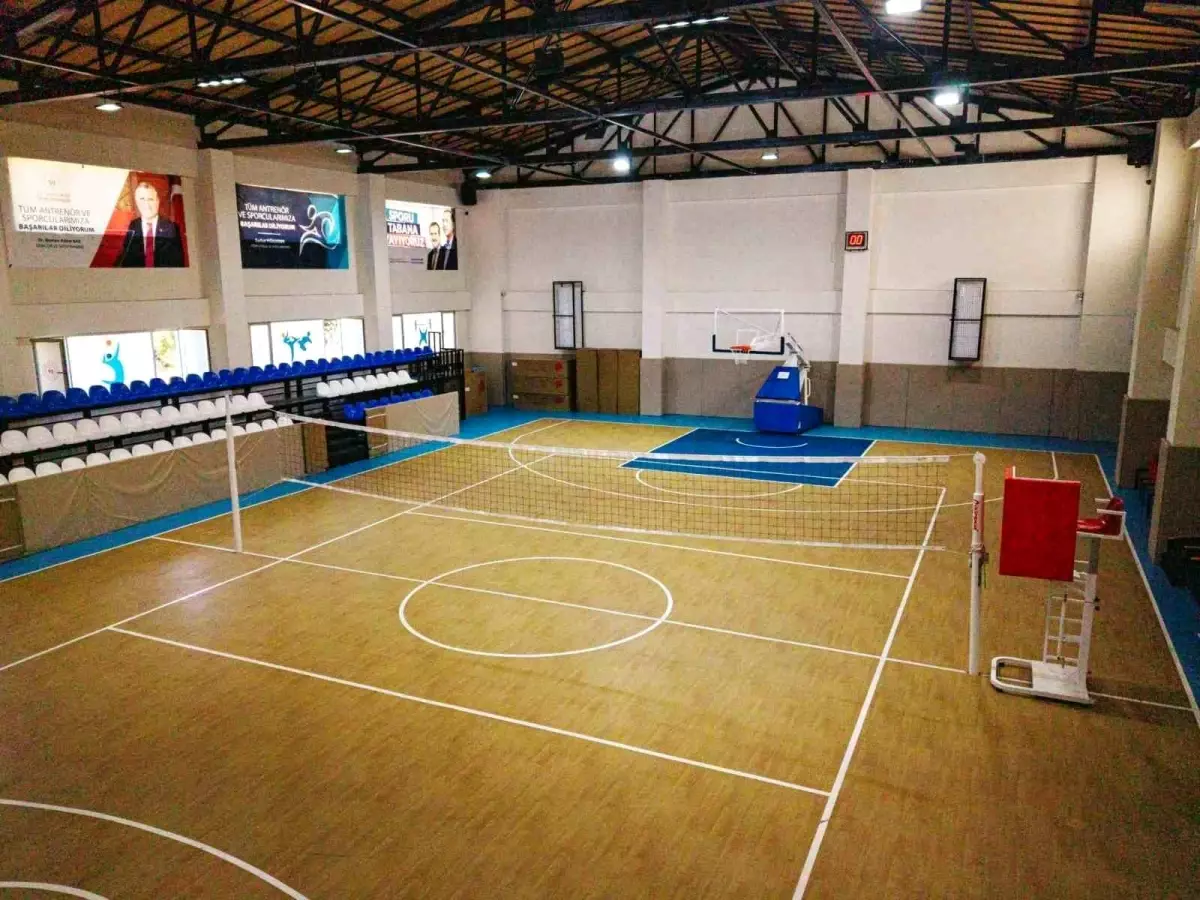 Sultanhisar'da Gençlik Merkezi Açıldı