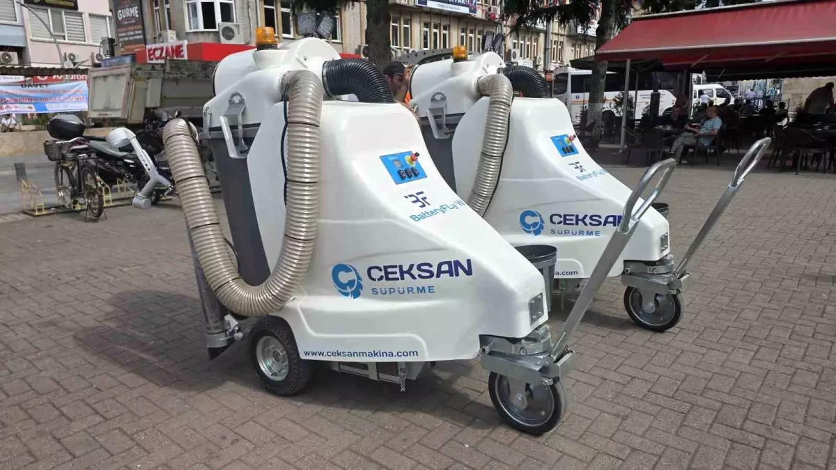Terme Belediyesi Elektrikli Süpürge Araçlarıyla Temizlik Hizmetlerini Modernize Ediyor