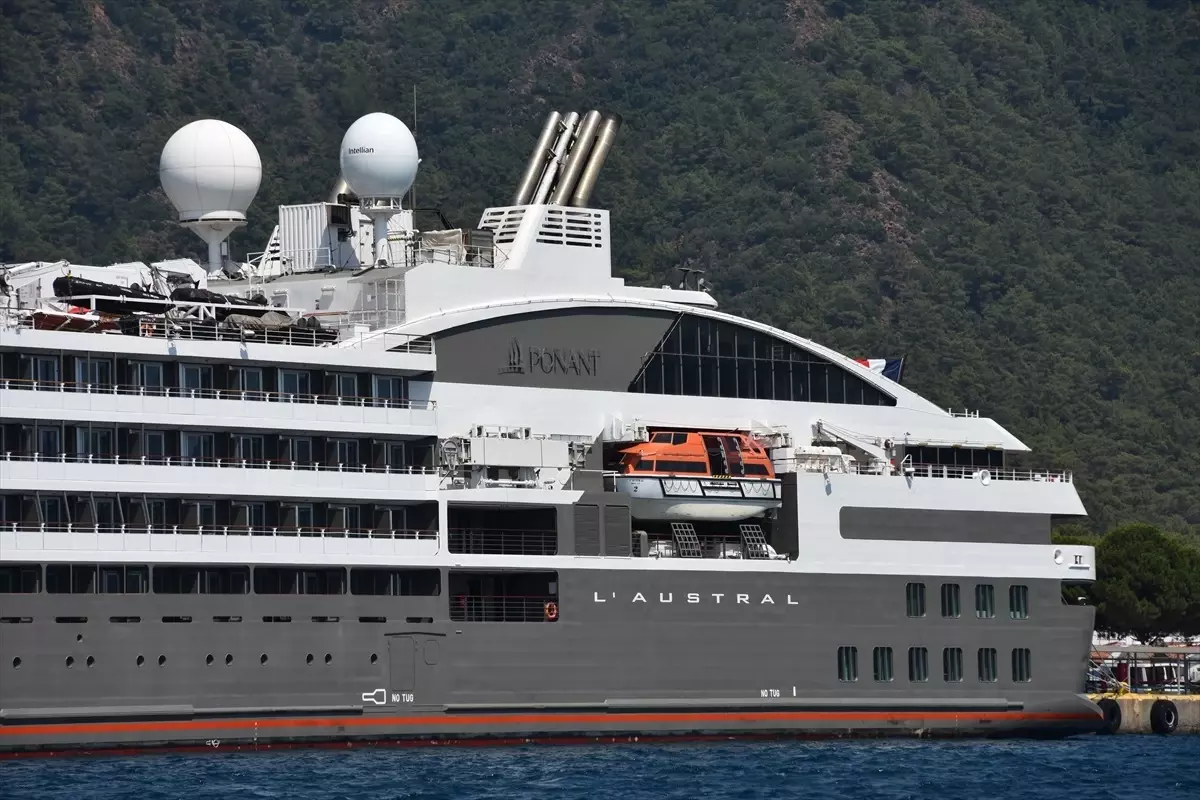 Marmaris'e 200 CEO ile Kruvaziyer Geldi