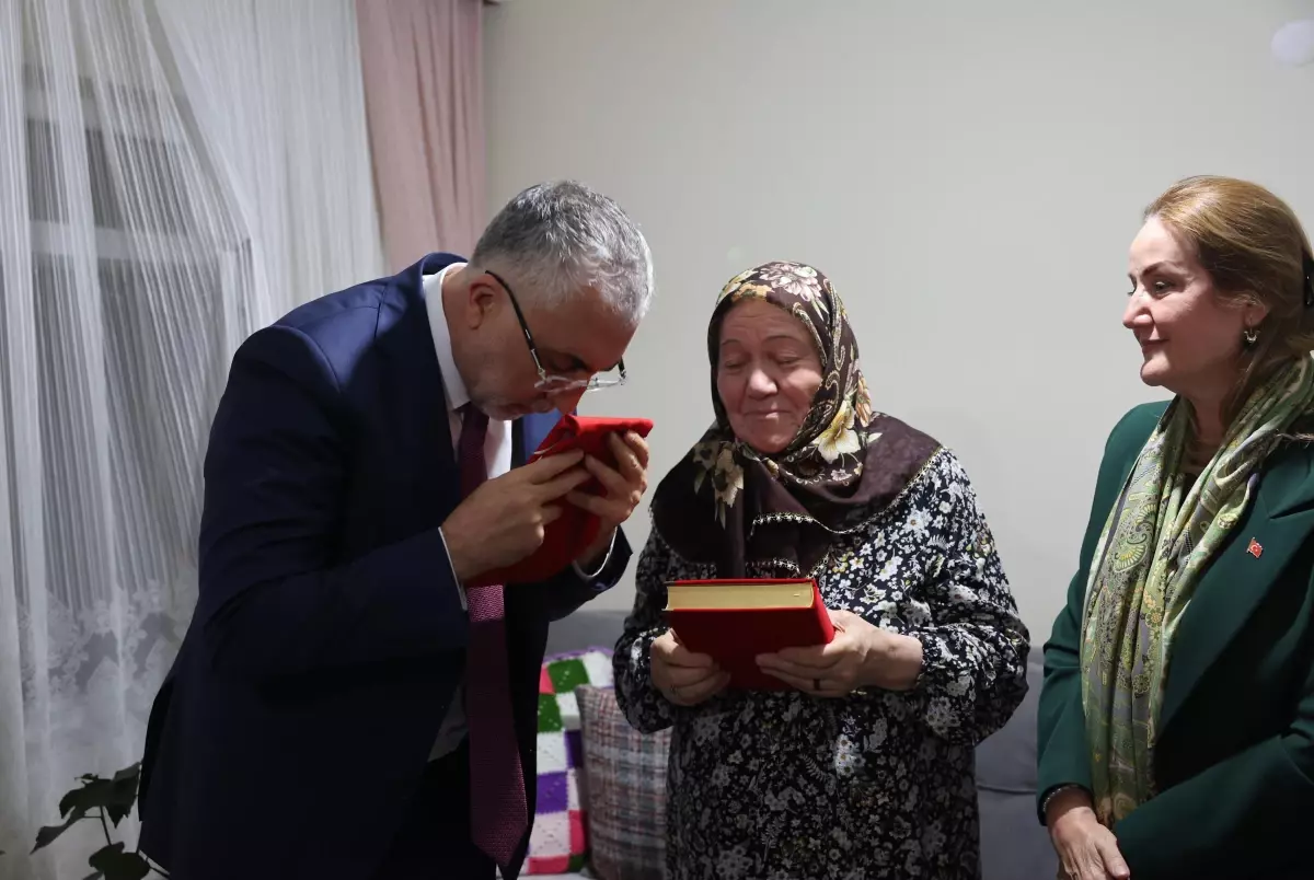 Bakan Işıkhan, 15 Temmuz şehidi Yakup Kozan'ın ailesini ziyaret etti