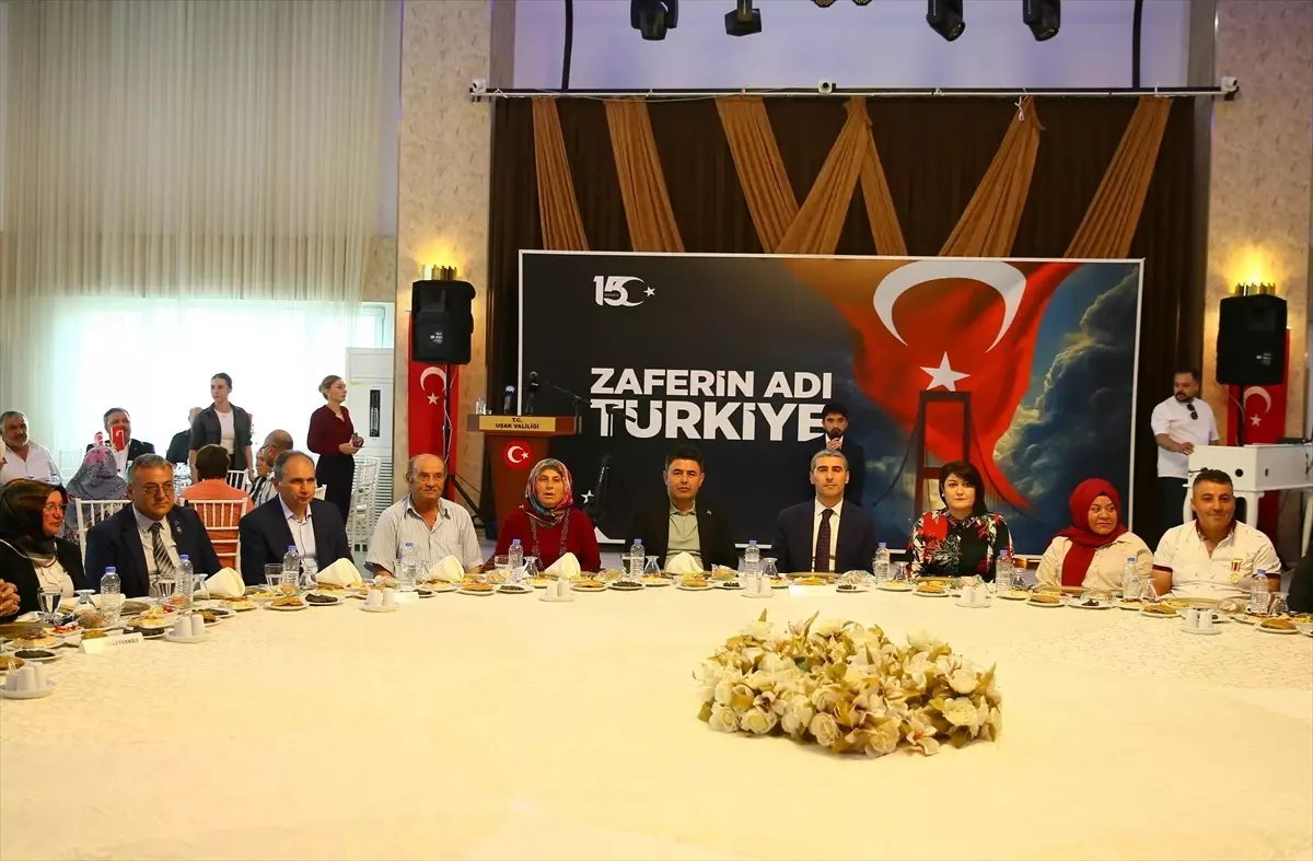 Uşak Valiliğinden şehit yakınları ve gaziler onuruna yemek