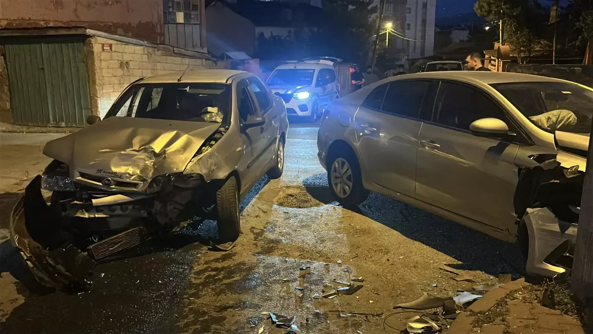 Sivas'ta Otomobil Kazası: 6 Yaralı