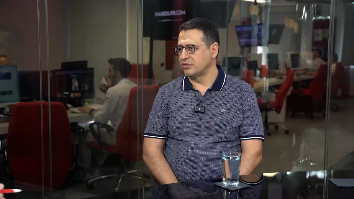 Prof. Dr. Ali Öçgüder: Robotik cerrahi, milimetrik ya da bir derecelik hataları engelliyor