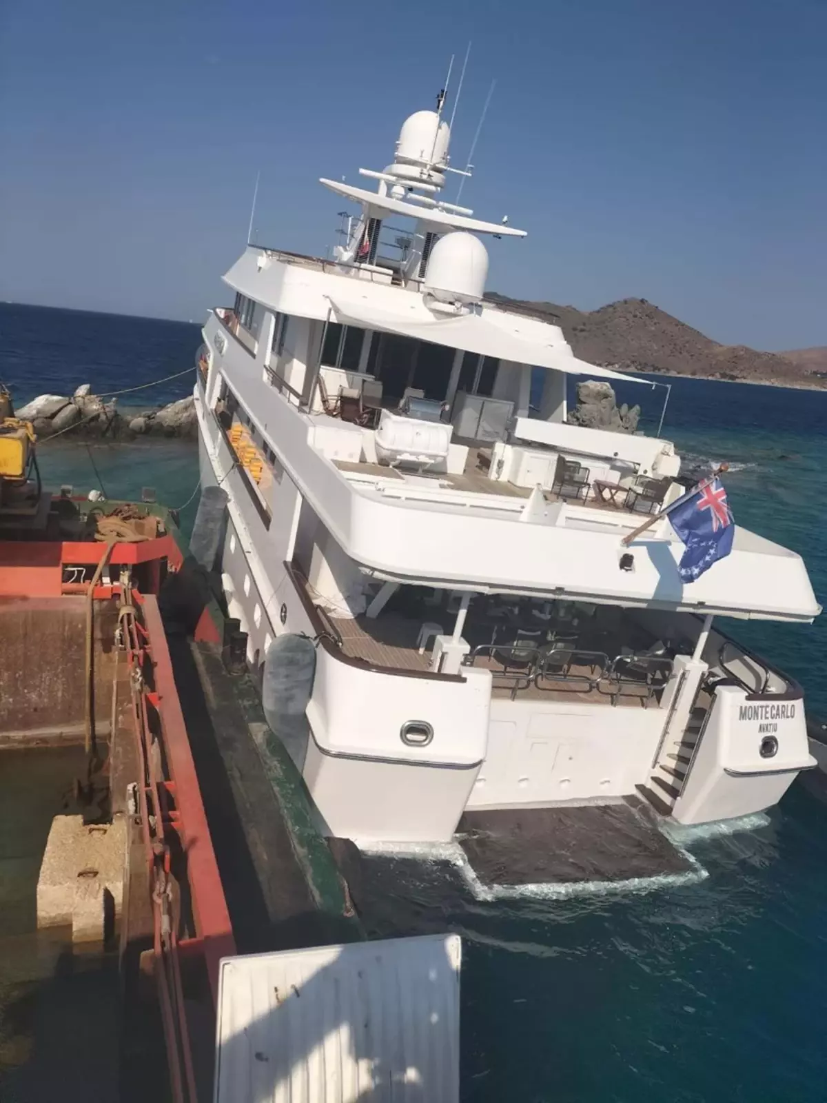 Bodrum'da Motoryat Kurtarma Çalışmaları Sürüyor