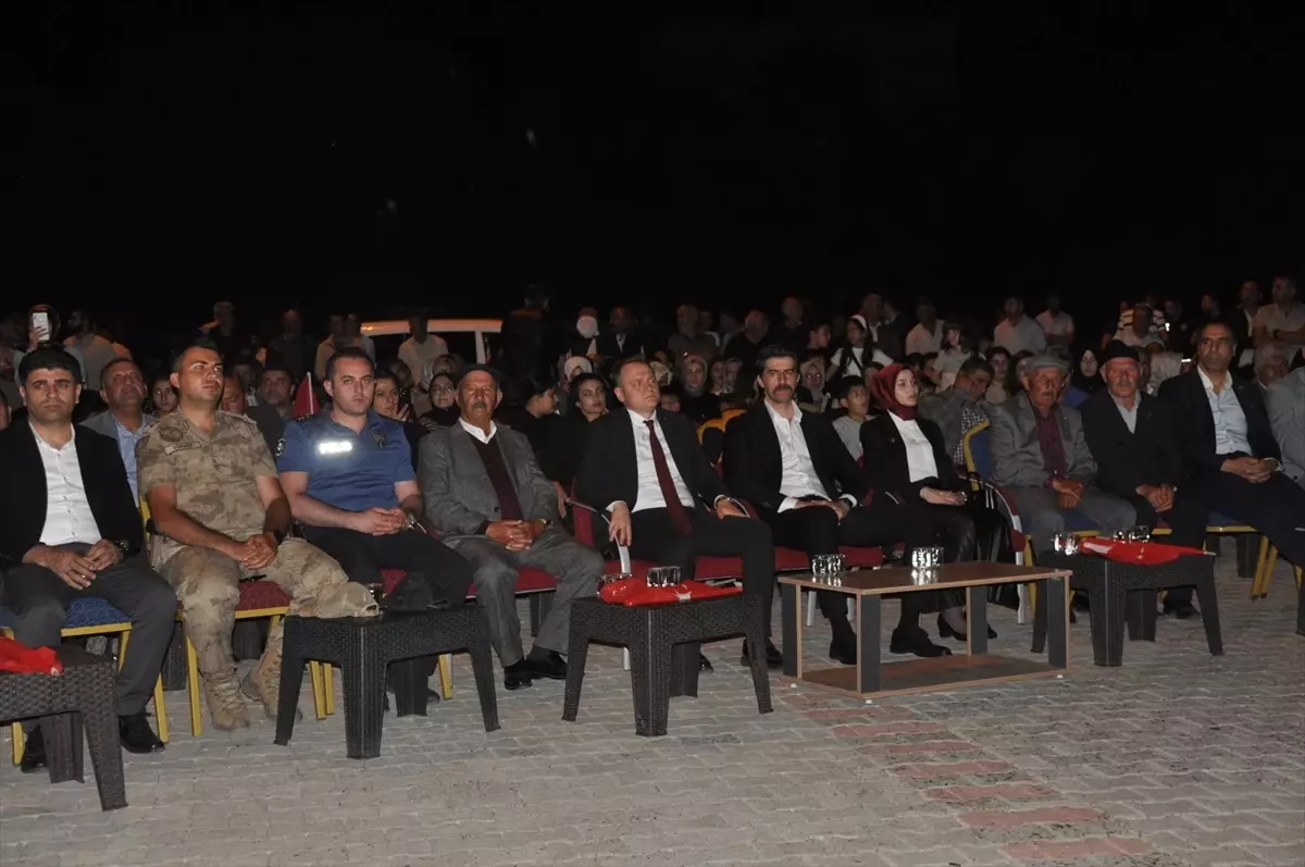 Malazgirt ve Bulanık'ta 15 Temmuz Demokrasi ve Milli Birlik Günü etkinlikleri düzenlendi