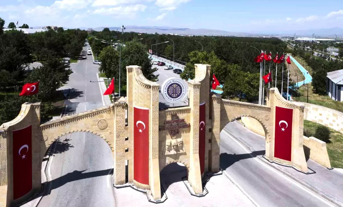 Atatürk Üniversitesi Sektör İş Birliğinde Birinci
