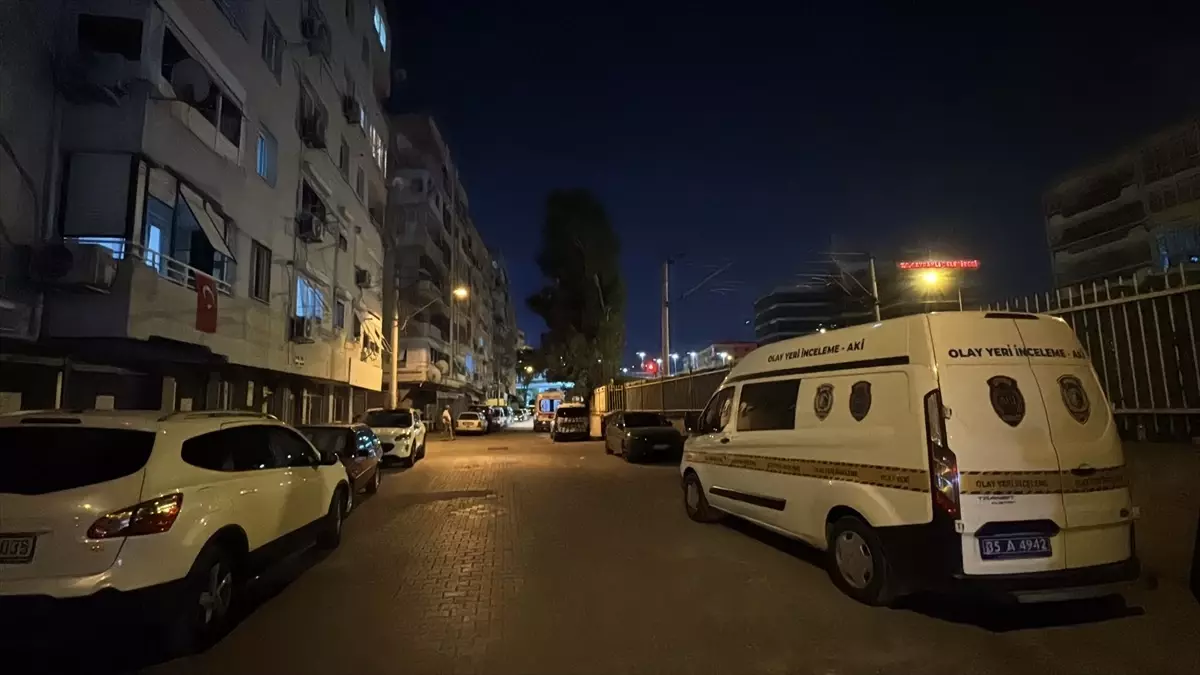 İzmir'de Yalnız Yaşayan Kadın Öldü