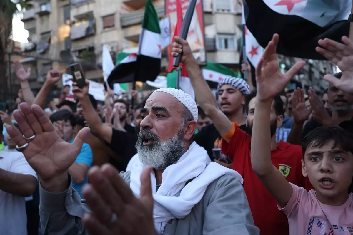 Şam'da İsrail Saldırılarına Protesto