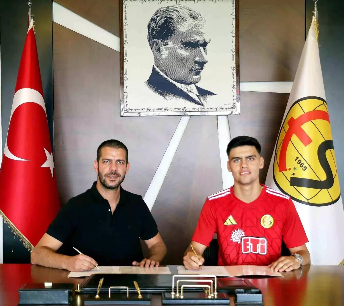 Eskişehirspor'dan Sadullah Kabayel ile Anlaşma