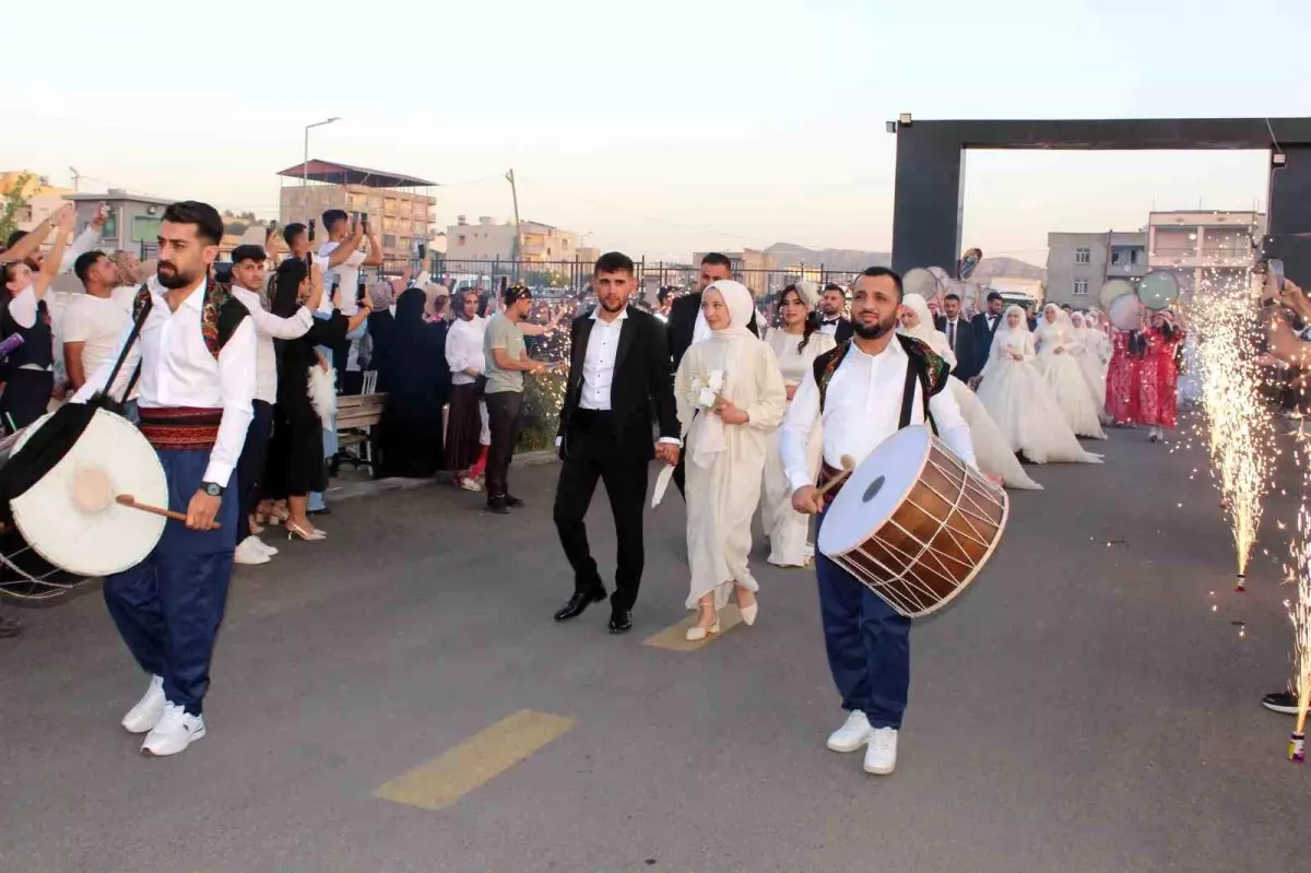 Siirt'te 40 Çift İçin Toplu Nikah Töreni