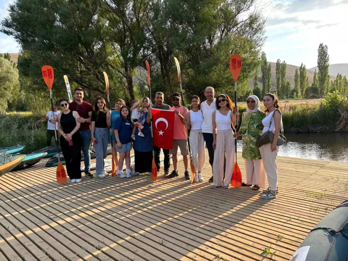 Kayseri'de Şehit Yakınları ve Gazilere Ücretsiz Kano Eğlencesi