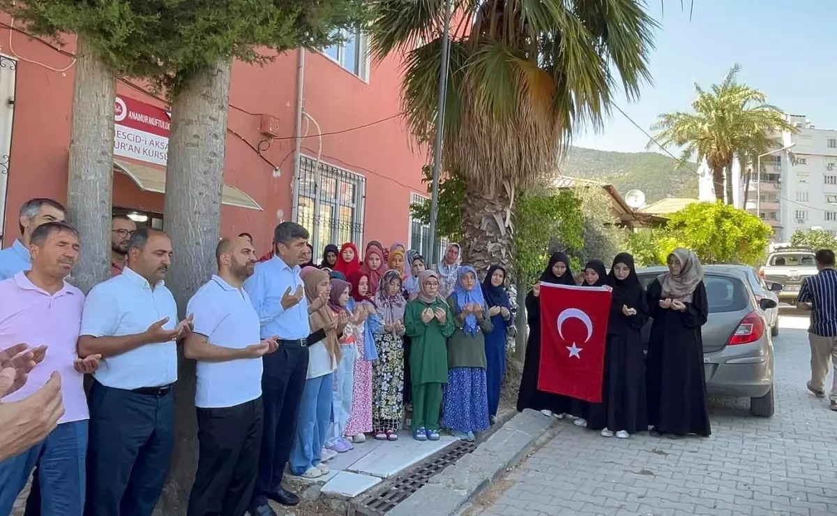 Anamur'da 6 Öğrenci Hafızlık Belgesi Aldı