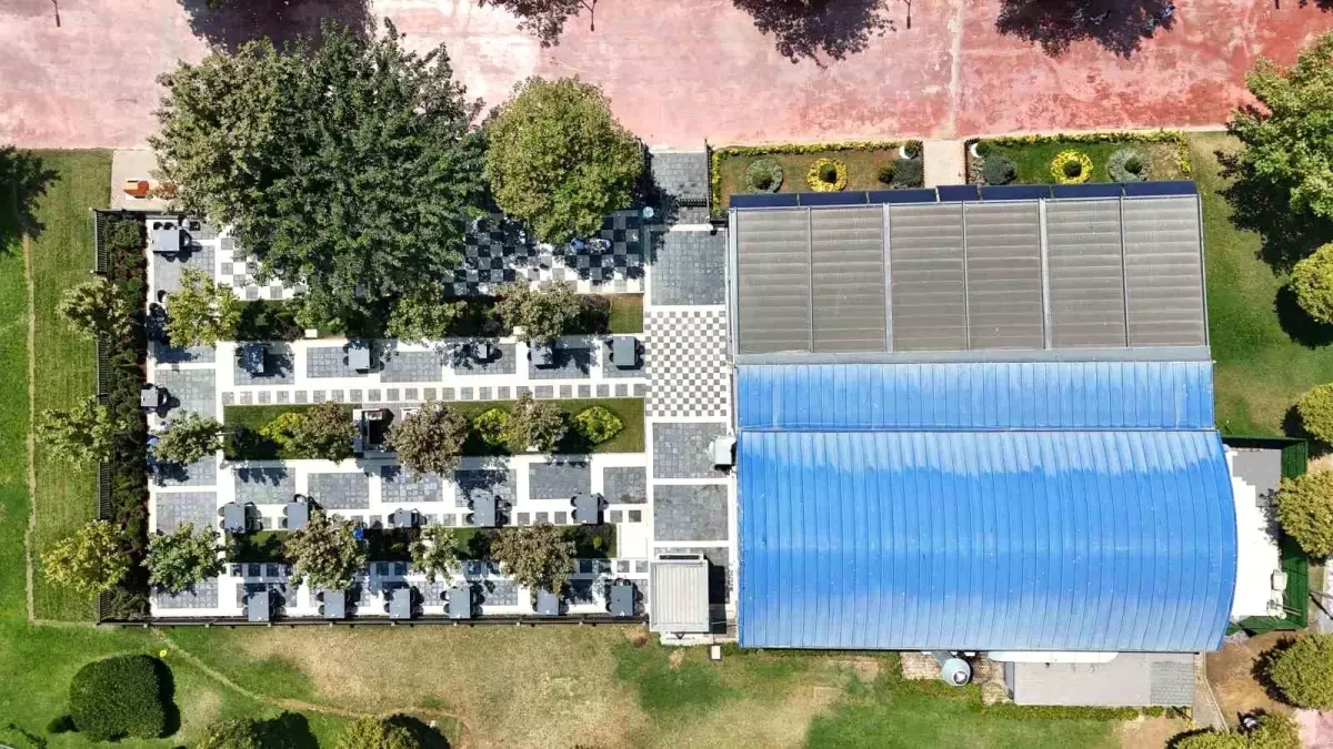 Darıca Belediyesi Hilal Bahçe Sosyal Tesisi'ni Yeniledi