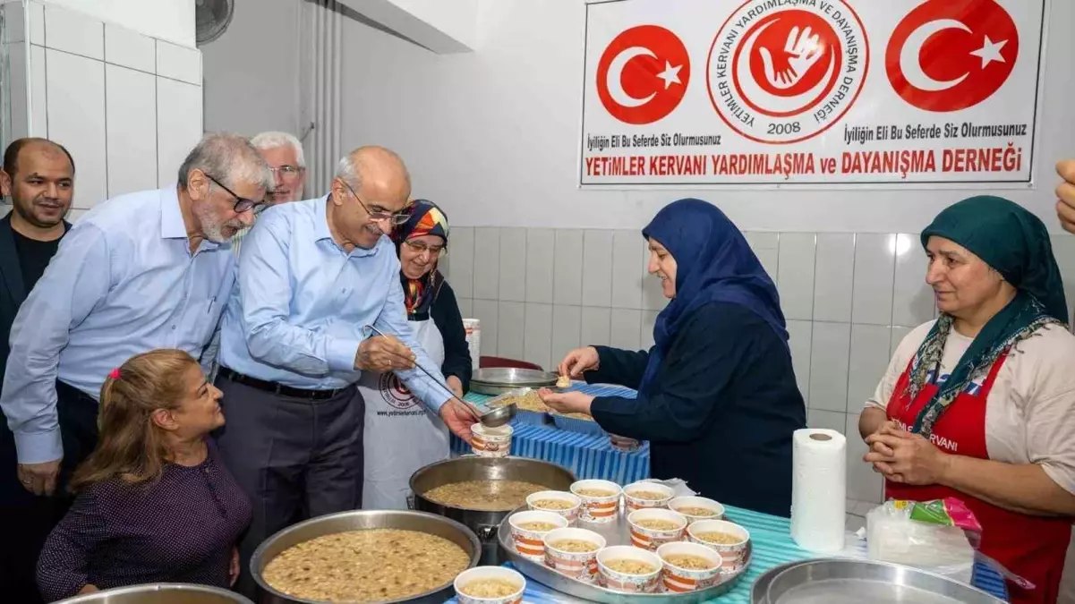Malatya'da 6 Bin Kişiye Aşure İkramı: Birlik ve Dayanışma Mesajı